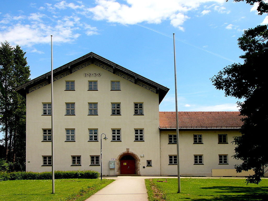 This image has an empty alt attribute; its file name is turnerschule.jpg