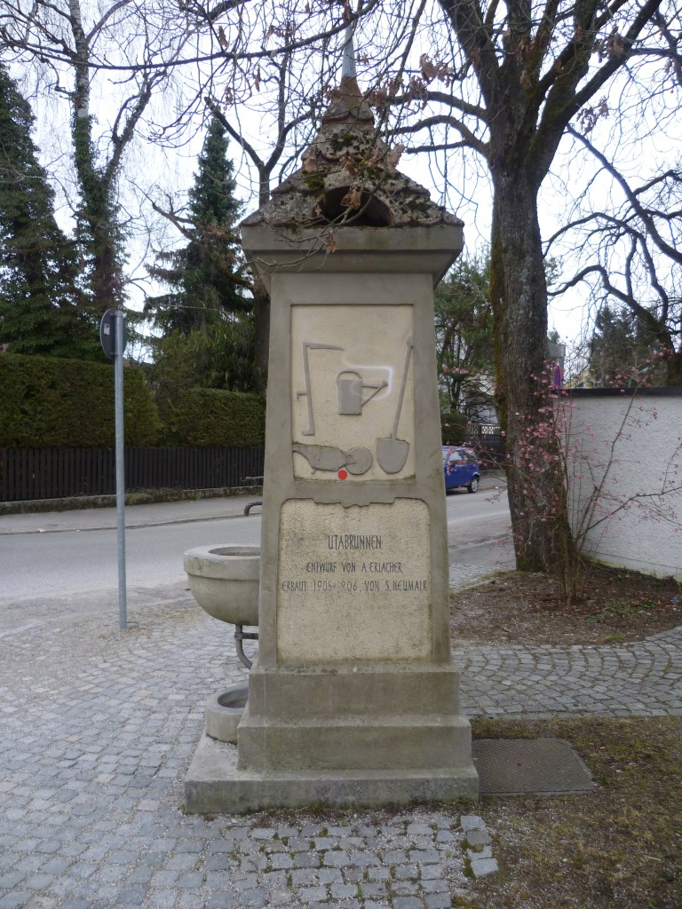 This image has an empty alt attribute; its file name is uta-brunnen_free-copyright.jpg